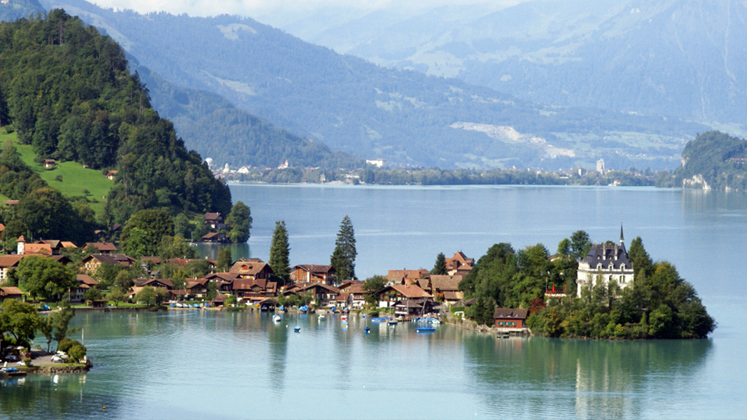 Iseltwald Die Zentralbahn.